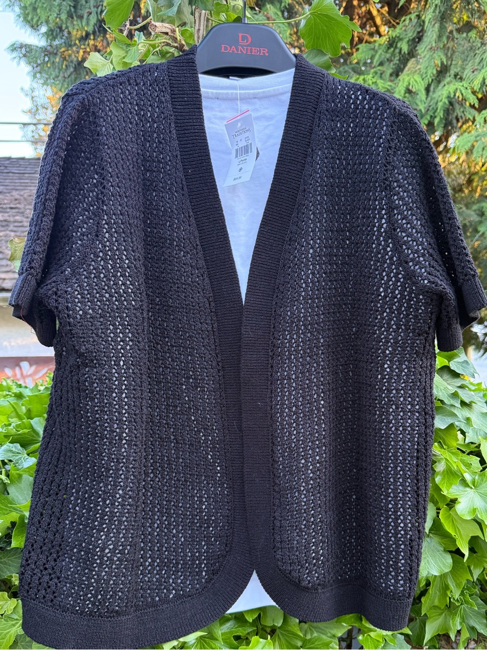 NWT COTTON shrug L. Petite NORTHERN REFLECTIONS curved flattering hem